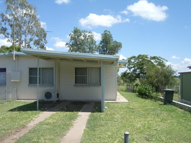 4/27 King Street, Moura QLD 4718