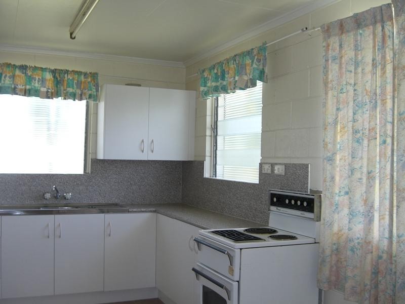 4/27 King Street, Moura QLD 4718