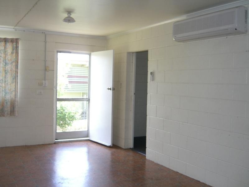 4/27 King Street, Moura QLD 4718