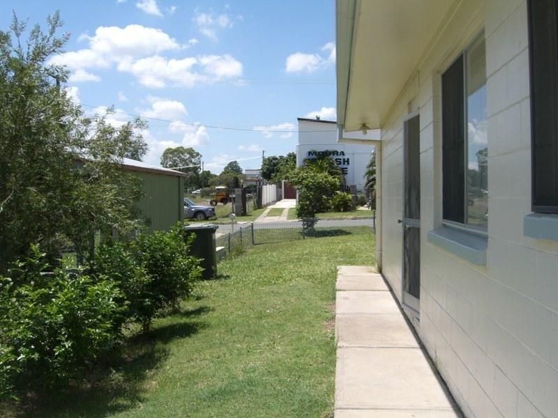 4/27 King Street, Moura QLD 4718