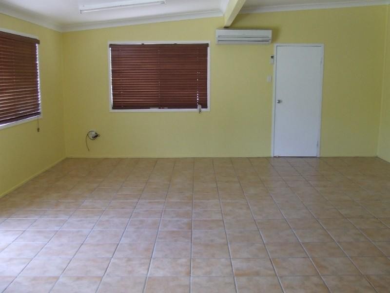 19 Becker Street, Moura QLD 4718