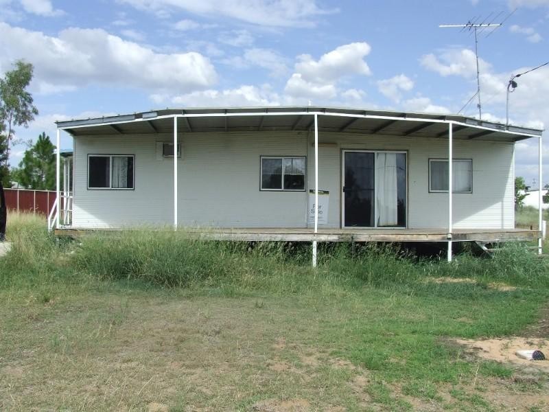 44 Nichloson Street, Moura QLD 4718