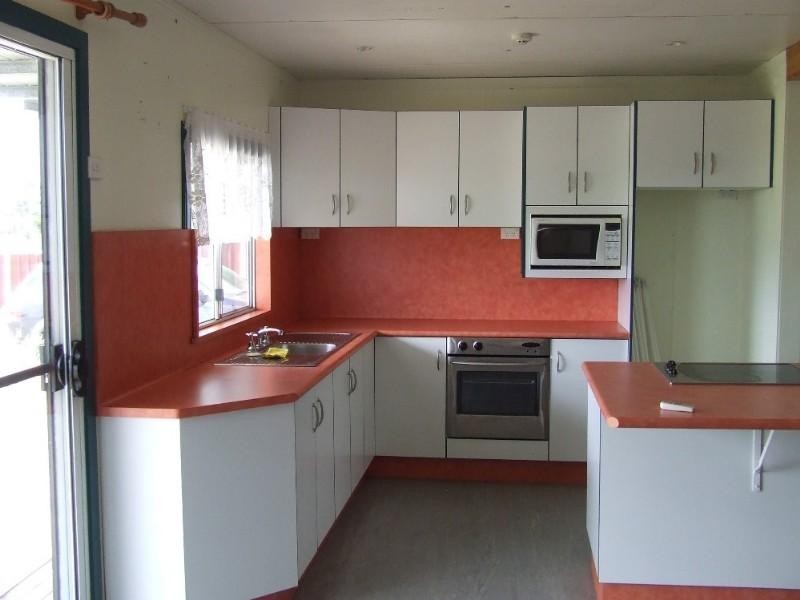 44 Nichloson Street, Moura QLD 4718