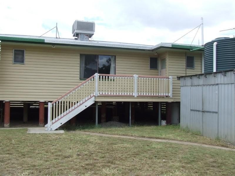 3 Shirley Street, Moura QLD 4718