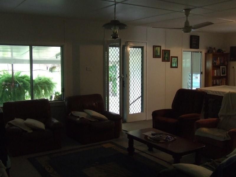 36 King Street, Moura QLD 4718