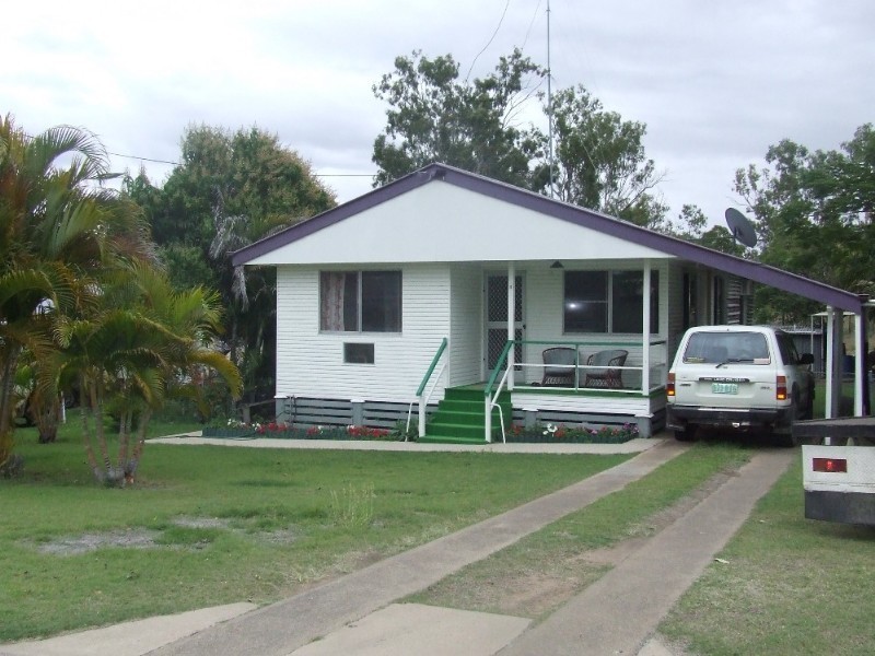 3 Burnham Street, Moura QLD 4718