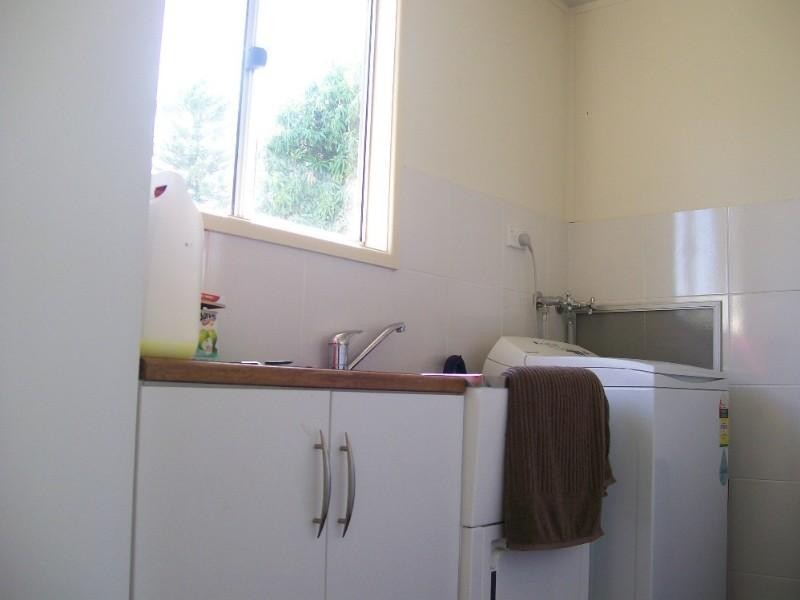 6 Hamilton Street, Moura QLD 4718