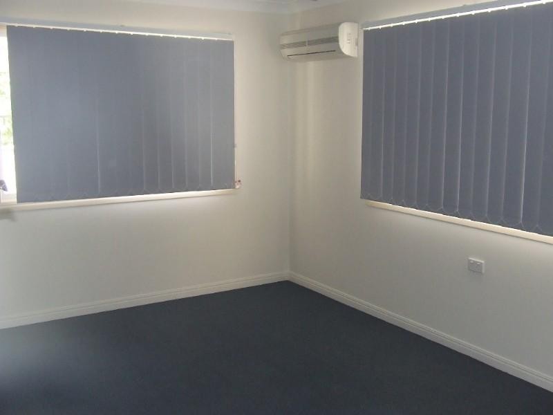 6 Hamilton Street, Moura QLD 4718