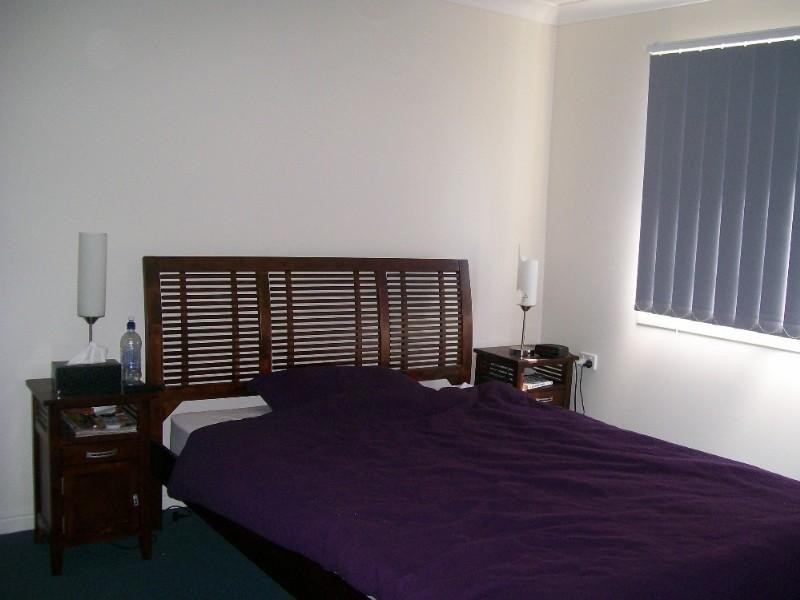 6 Hamilton Street, Moura QLD 4718