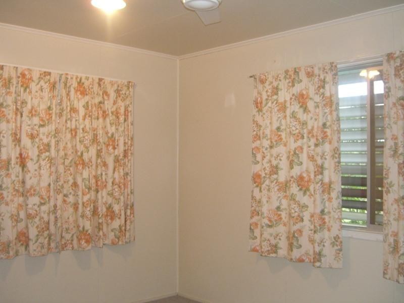 6 Nobbs Street, Moura QLD 4718