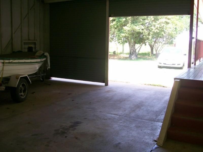 686 River Road, Moura QLD 4718