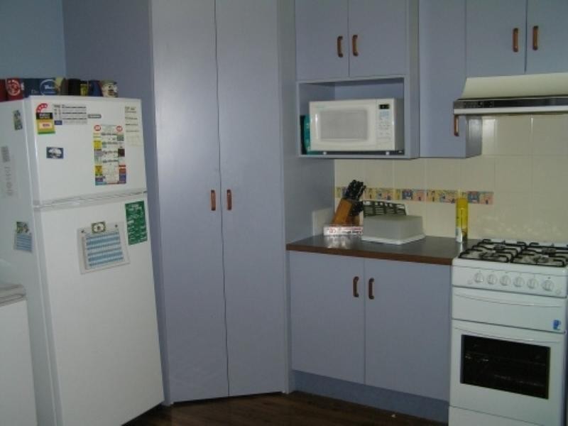 11 Davey Street, Moura QLD 4718