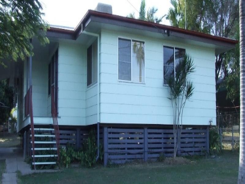 15 Mcdowell Street, Moura QLD 4718