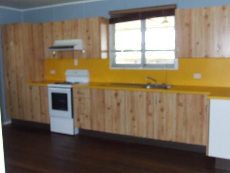 1 Nicklin Street, Moura QLD 4718