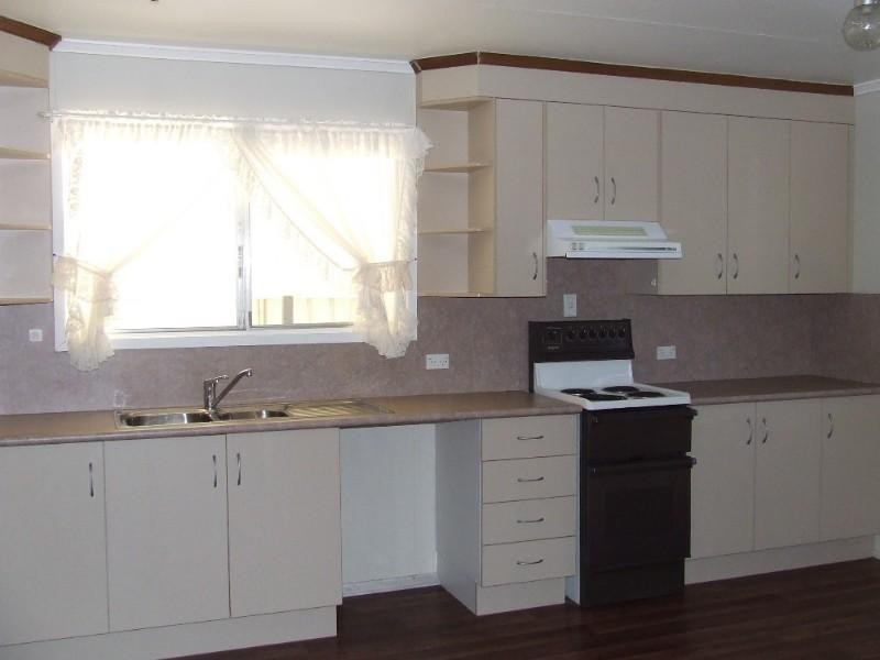 5 Becker Street, Moura QLD 4718