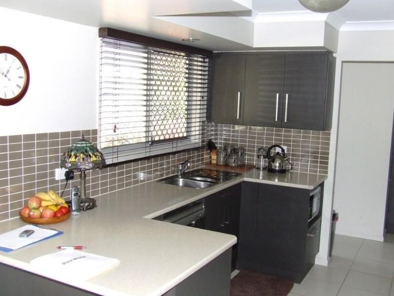 2 King Street, Moura QLD 4718