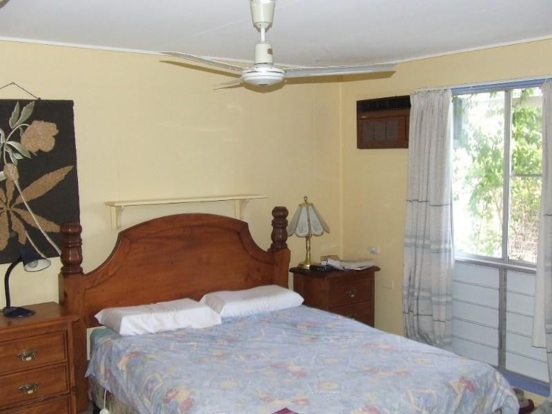 55 Nott Street, Moura QLD 4718