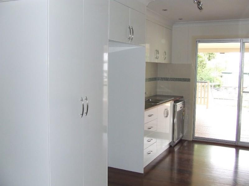 6 Hamilton Street, Moura QLD 4718