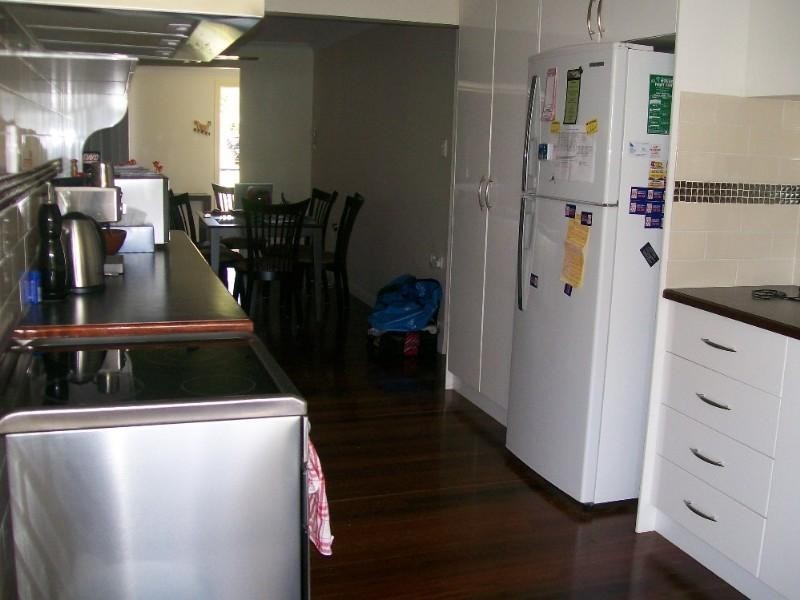 6 Hamilton Street, Moura QLD 4718