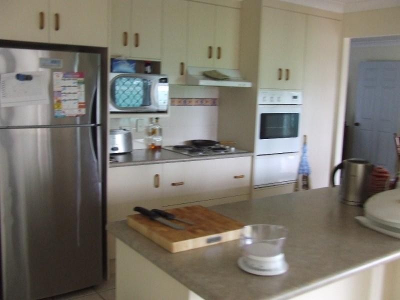 9 Jules Street, Moura QLD 4718