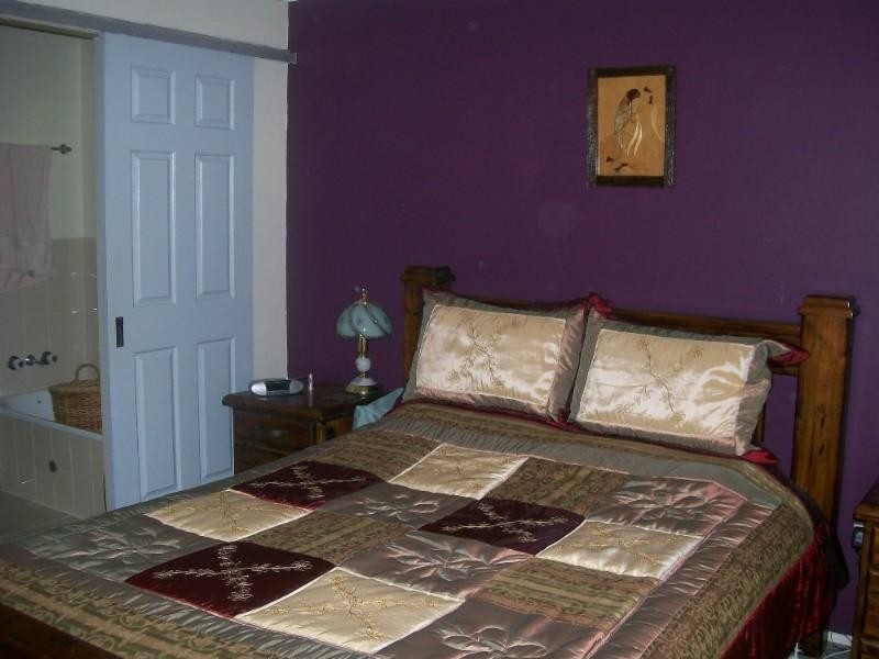 9 Jules Street, Moura QLD 4718