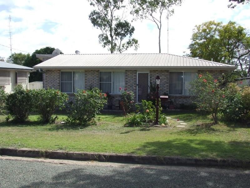 9 King Street, Moura QLD 4718