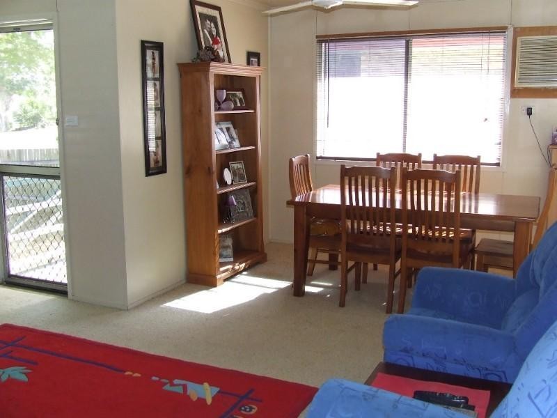 2 Jules Street, Moura QLD 4718