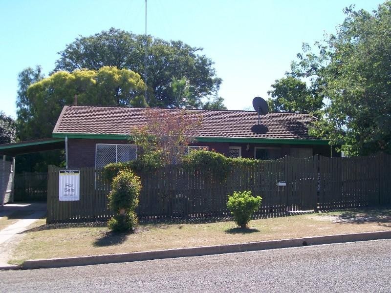 39 Dawson Highway, Moura QLD 4718