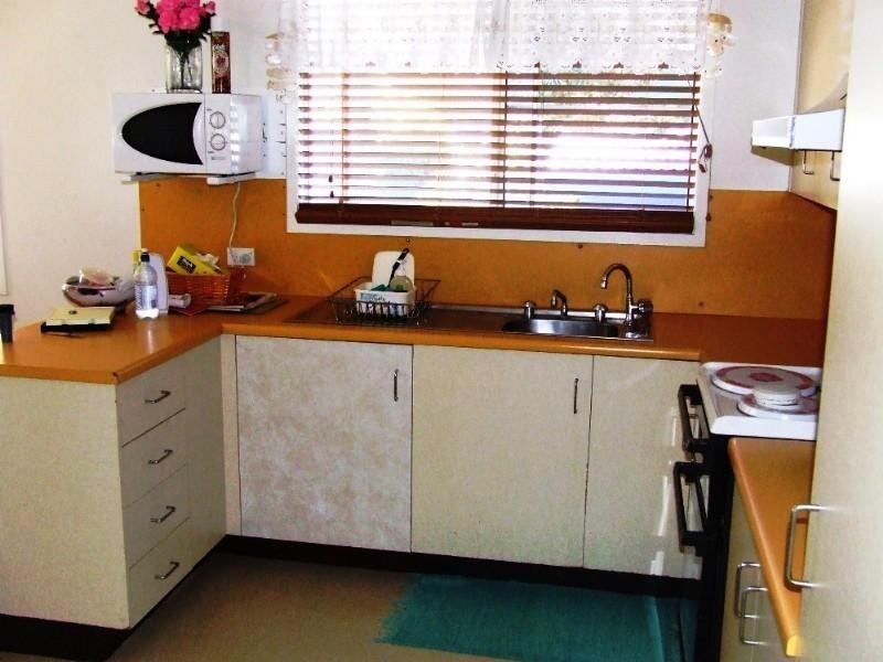 17 Mcdowell Street, Moura QLD 4718