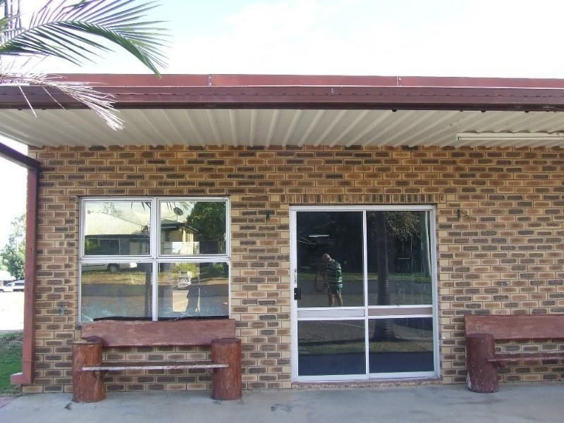 39 Young Street, Moura QLD 4718