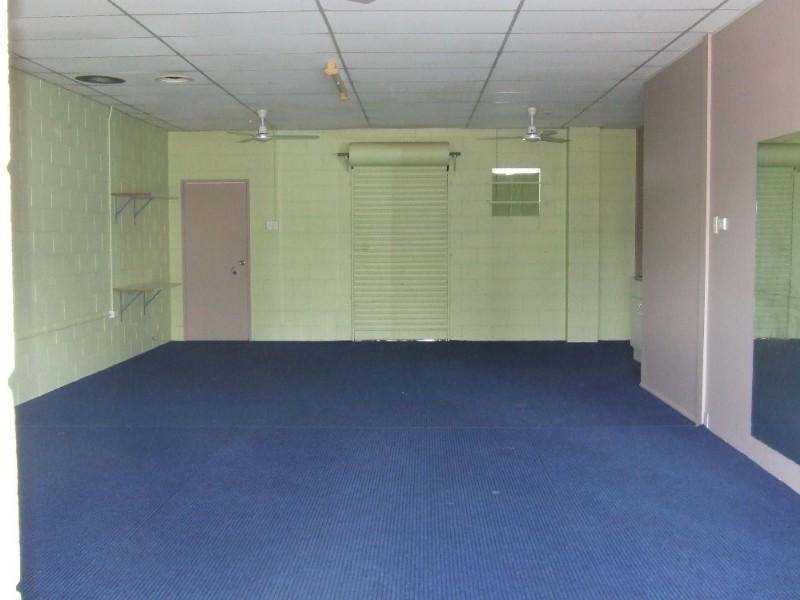 39 Young Street, Moura QLD 4718