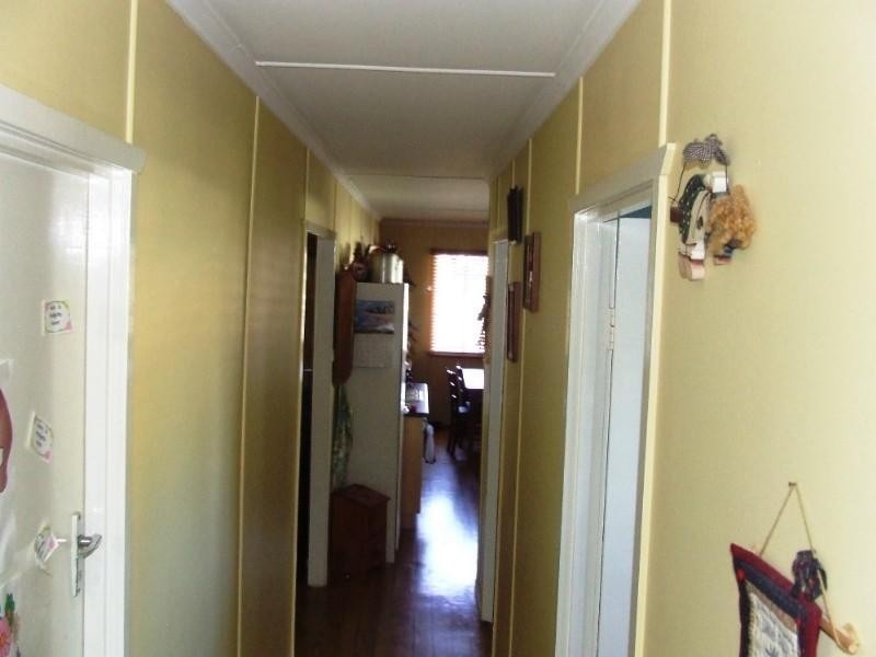 35 Mcarthur Street, Moura QLD 4718