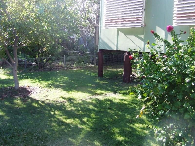 35 Mcarthur Street, Moura QLD 4718
