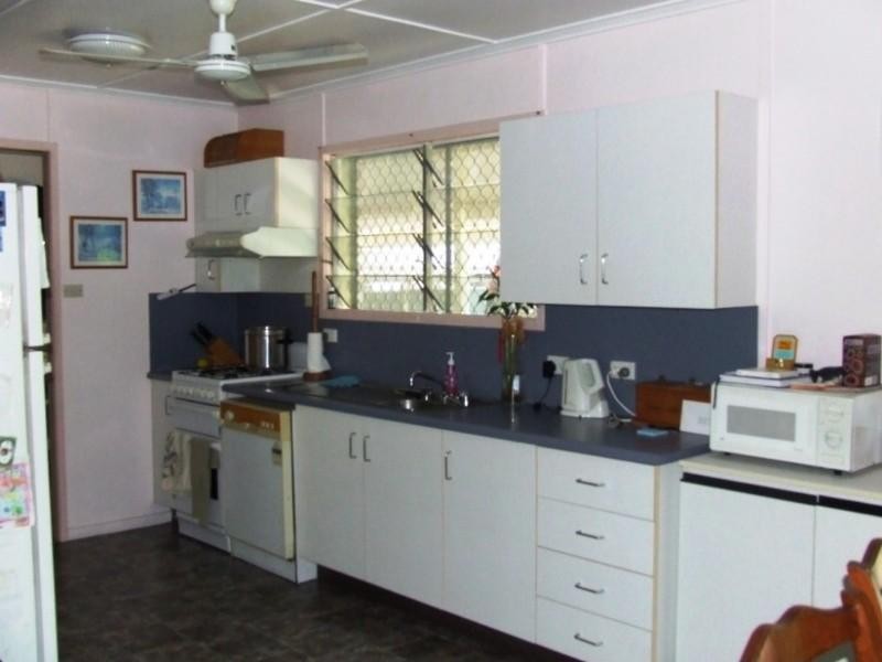 7 Misfeld Street, Moura QLD 4718