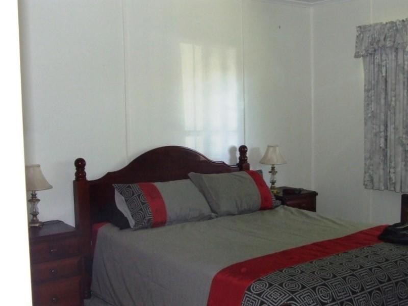 7 Misfeld Street, Moura QLD 4718