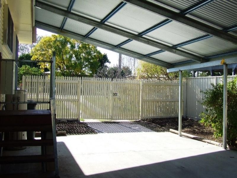 49 Davey Street, Moura QLD 4718