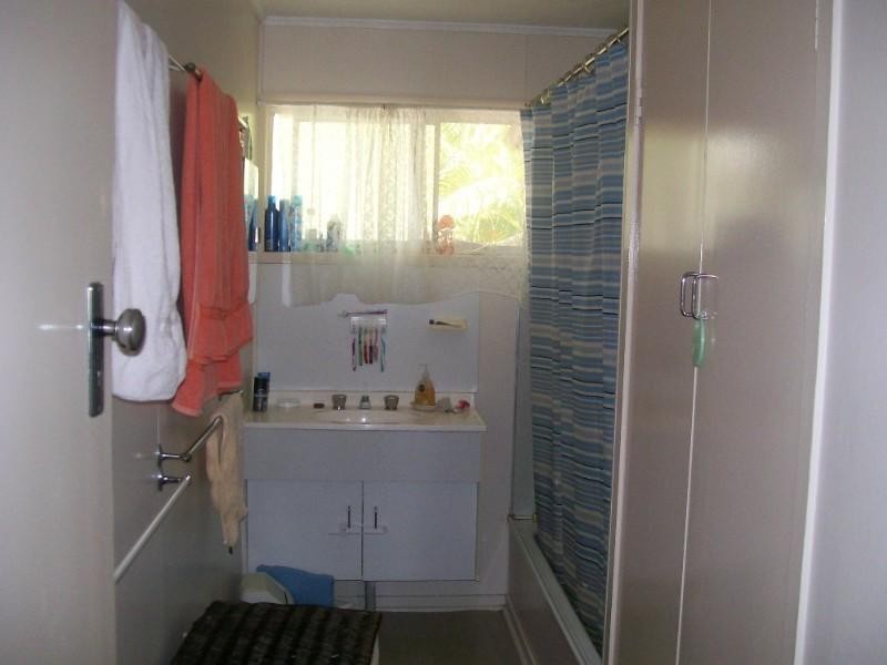 3 Lederhose Street, Moura QLD 4718