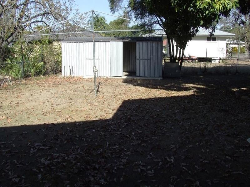 12 Knaggs Street, Moura QLD 4718