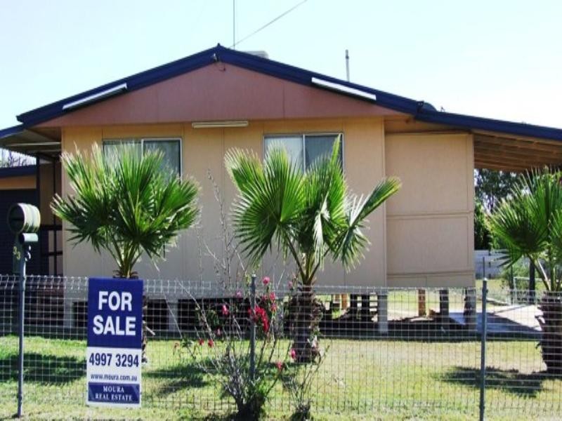 33 Dawson Highway, Moura QLD 4718