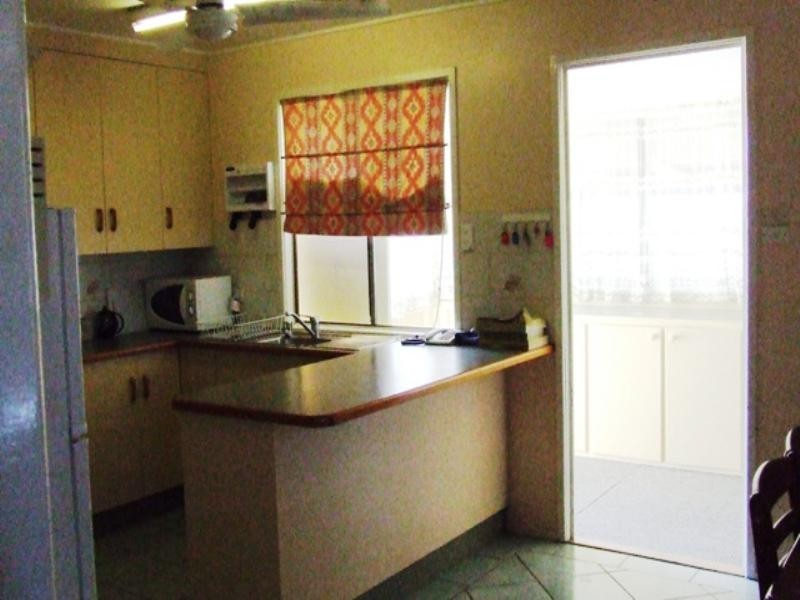 33 Dawson Highway, Moura QLD 4718