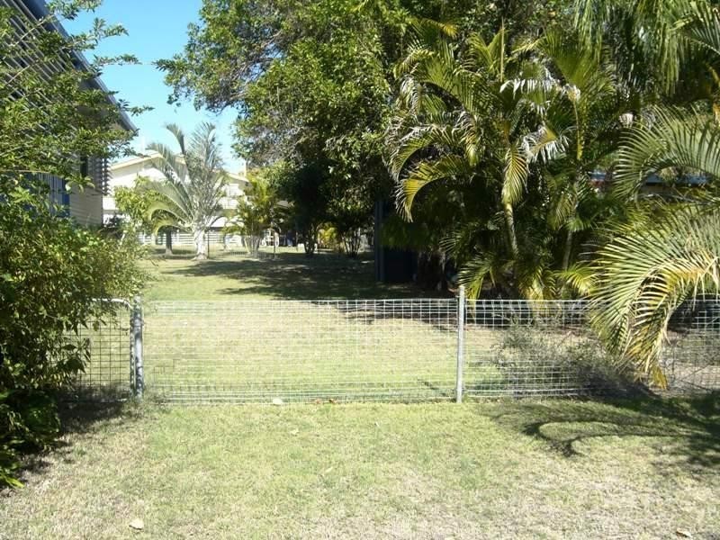 19 Wenck Street, Moura QLD 4718