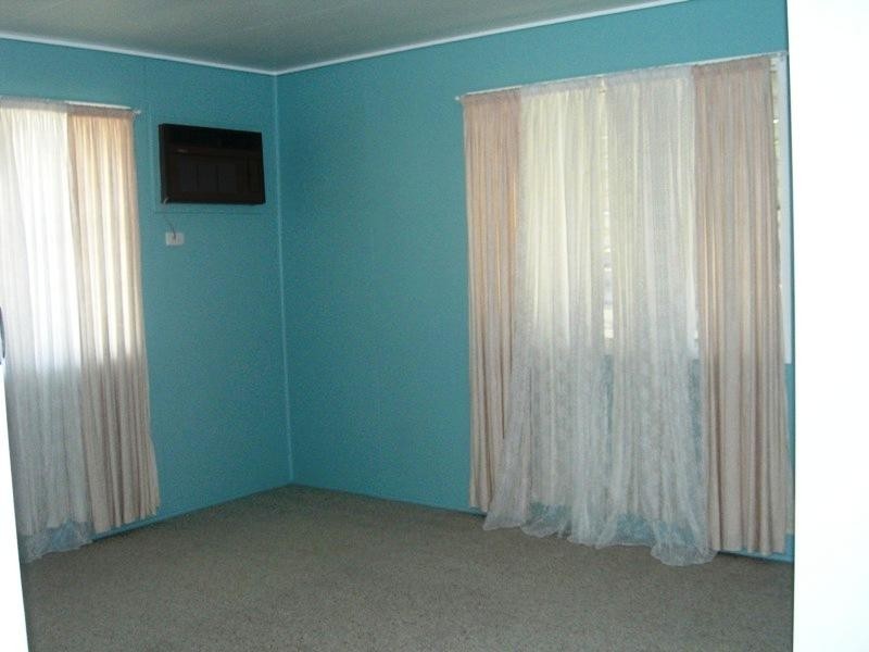 19 Wenck Street, Moura QLD 4718