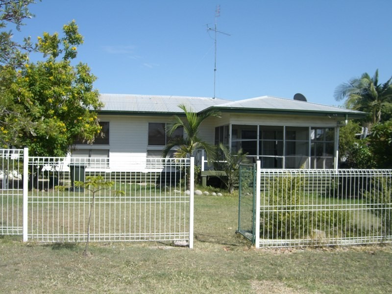 25 Dawson Highway, Moura QLD 4718