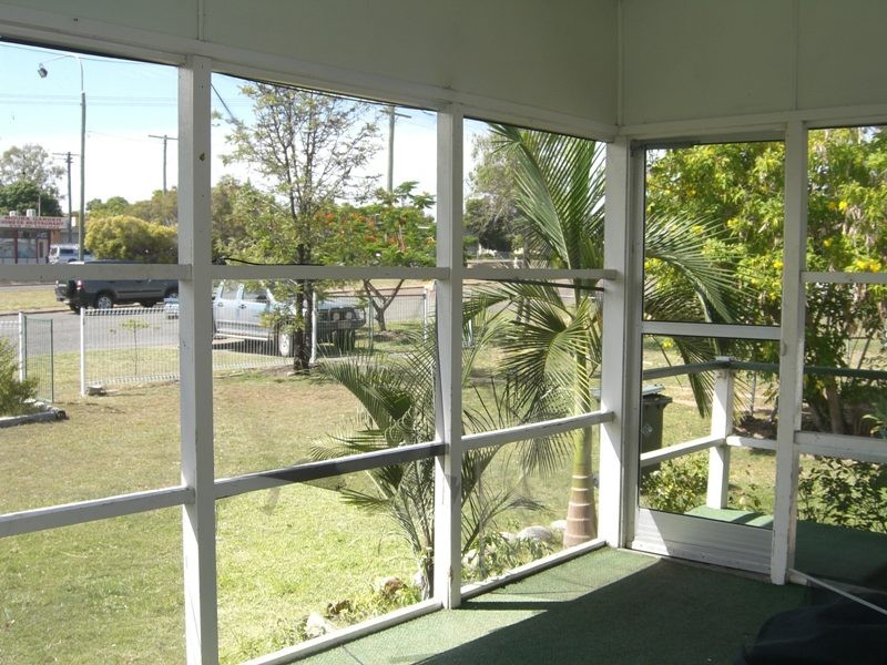 25 Dawson Highway, Moura QLD 4718