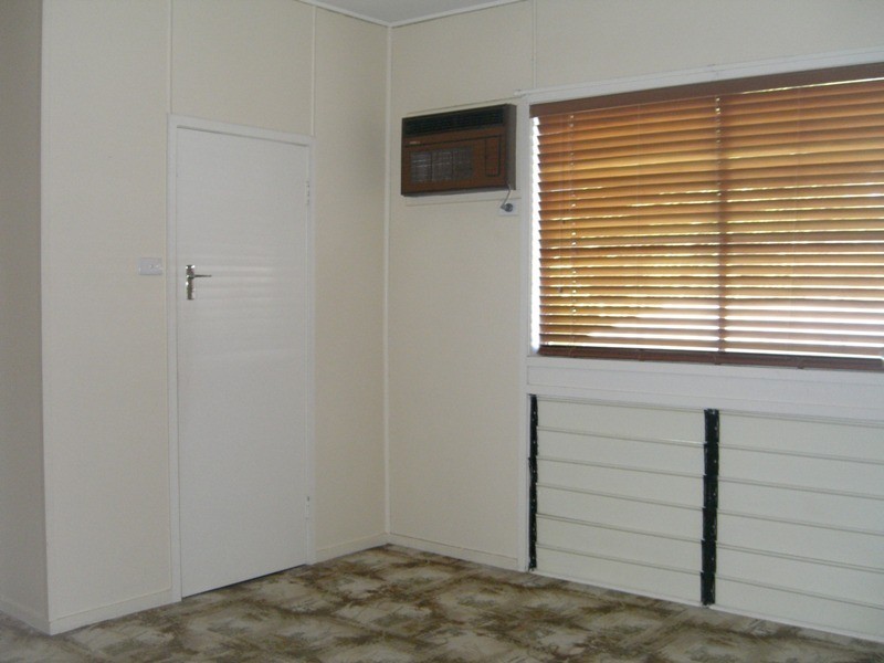 25 Dawson Highway, Moura QLD 4718