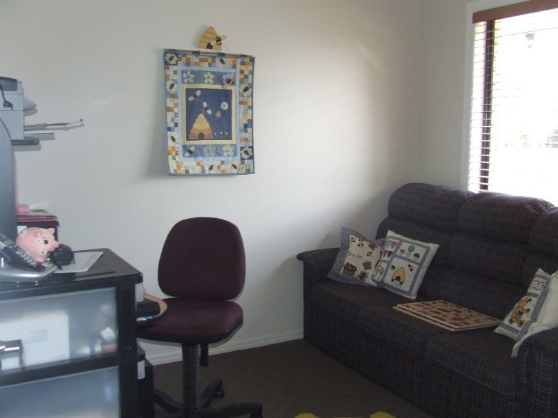 13 McArthur, Moura QLD 4718