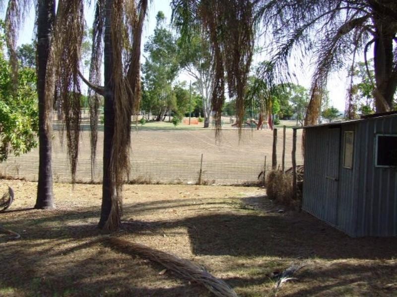 11 Shirley Street, Moura QLD 4718