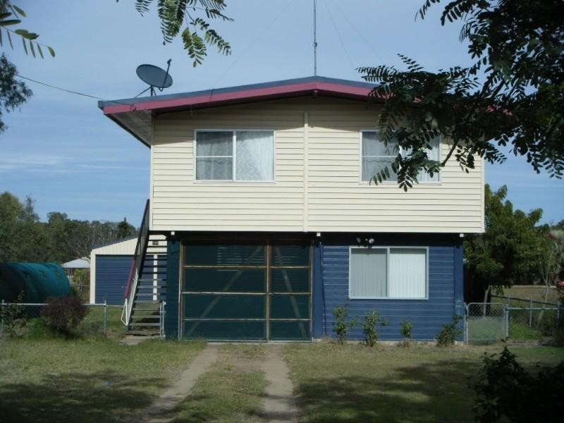 27 Young Street, Moura QLD 4718