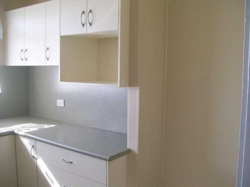 27 Young Street, Moura QLD 4718