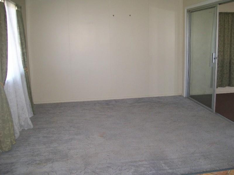 27 Young Street, Moura QLD 4718